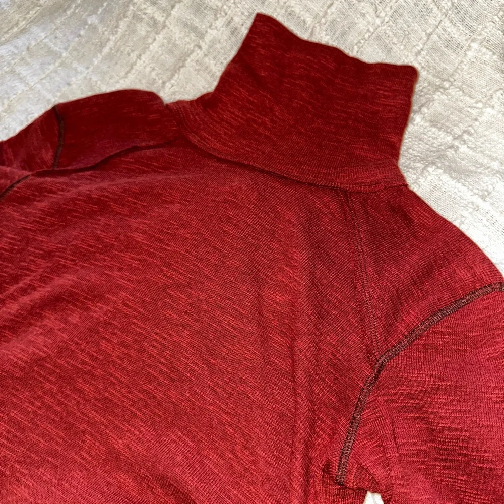Free People - XS split back turtleneck. Boho - Picture 3 of 7